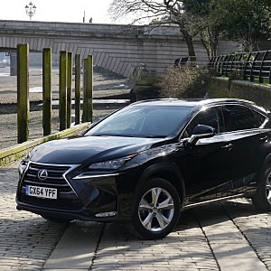 하이브리드 SUV 연비 18km? 렉서스 NX300h, 중고차 시장에서 귀한 이유