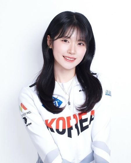  日 열도 대흥분! 한국 미녀 컬링선수에 SNS 들끓었다, "너무 귀여워, 미인이야, 피부 정말 좋아"...'국제연애'에 "분하다" 질투까지 [2026 밀라노]
