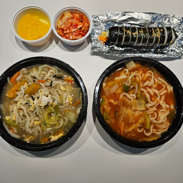  수정이네 멸치국수 | 칼칼한 국물 베이스 칼국수 김치칼국수