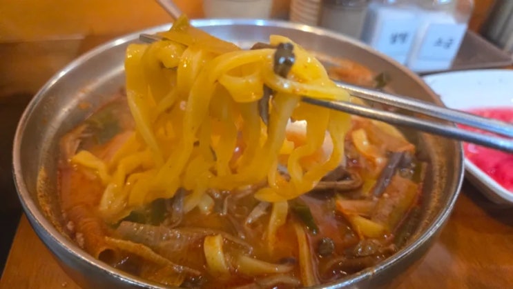  [광주시, 곤지암] 동동국수 본점, 주문 즉시 면을 뽑아서 면이 맛있는 곤지암 육칼 맛집, 고기 푸짐한 육개장, 육곱탕 맛집