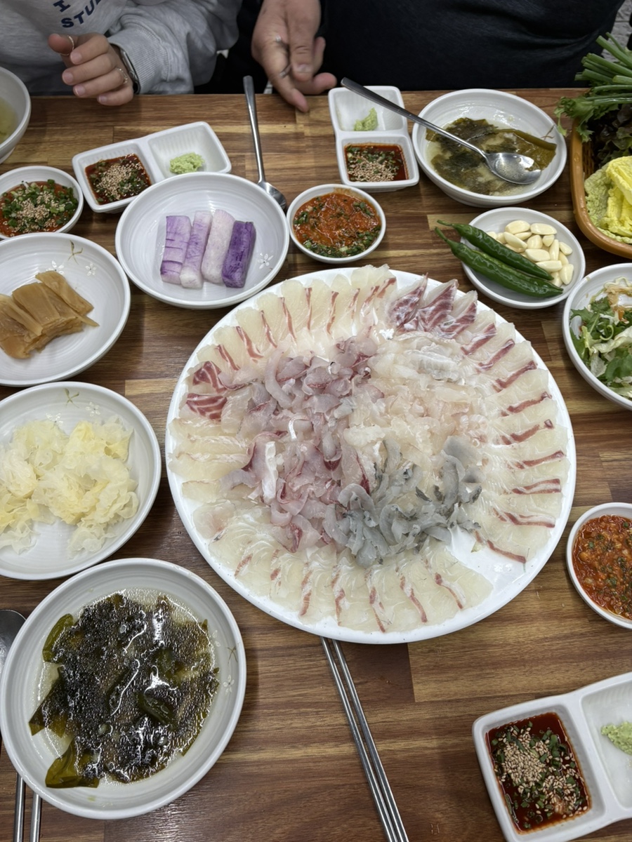 Uiseonghoetjip photo 5