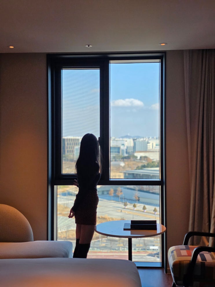  김포공항 호텔 뷔페 조식 수영장 패키지 머큐어 서울 마곡