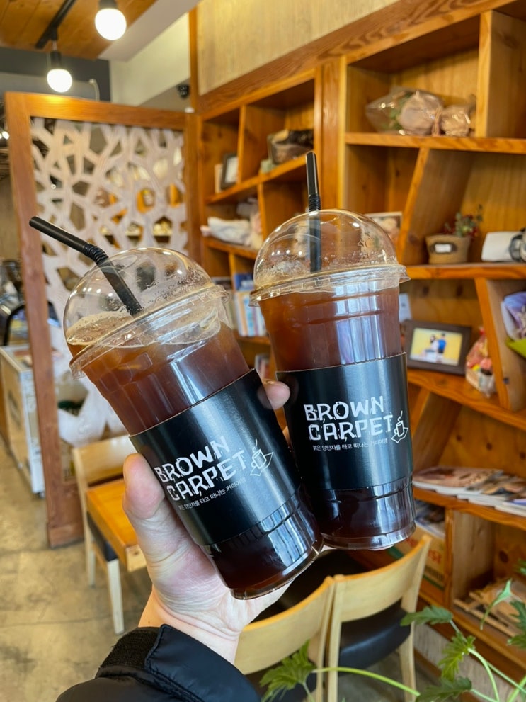  군산 대야면 브라운카펫 오랜기간 한자리를 지켜온 대야터미널카페 스벅 슈크림라떼 대신하기 좋은 슈크림프라페 군산외곽카페