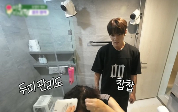 미우새 최진혁이 엄마 위해 '직접' 발라준 그 앰플? 휑한 정수리 채운 비결