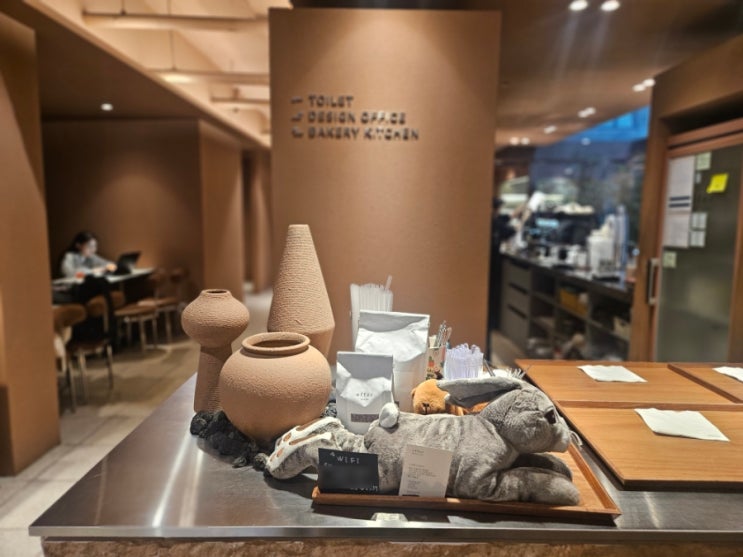  홍대 카페 디저트 분위기 맛집 오퍼카페