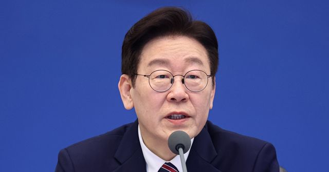  이 대통령 “대통령 되려 된 것 아니다”...20년 전 다짐 소환