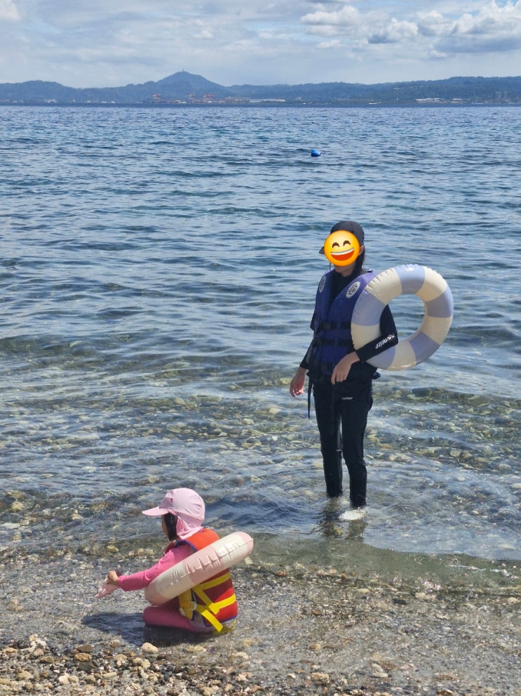  우리 가족만 오붓하게 즐기는 선상 점심, 조용한 해안가에서 보낸 휴식 시간