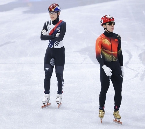 황대헌, 숙적 린샤오쥔 능가… 중국 매체도 인정한 '불굴의 은빛 질주'