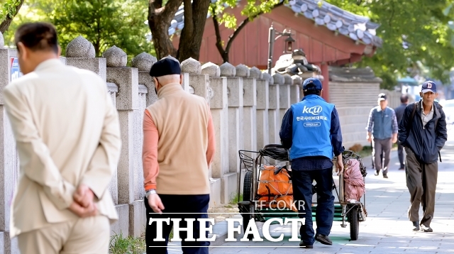  [현장 진단] 초고령사회 한국의 그늘, 노인 빈곤율 1위와 국민연금의 현주소