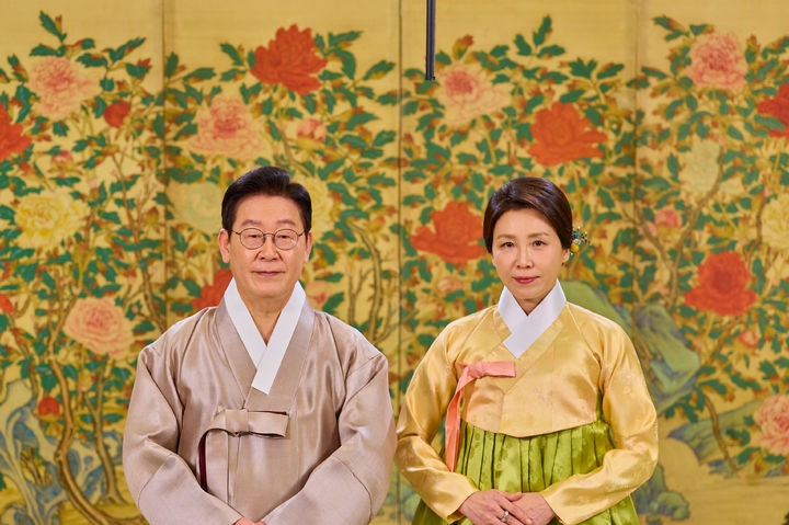 <b>이 대통령</b>, 설날 영화 '왕과 사는 남자' 관람…＂대한민국 <b>문화</b>... 