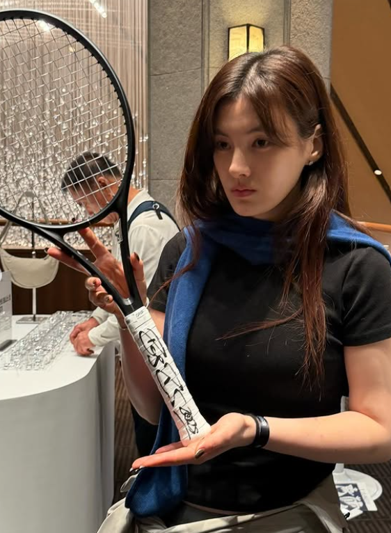 분위기가 독보적으로 매력적인 배우 김용지의 인스타 사복 사진 모음