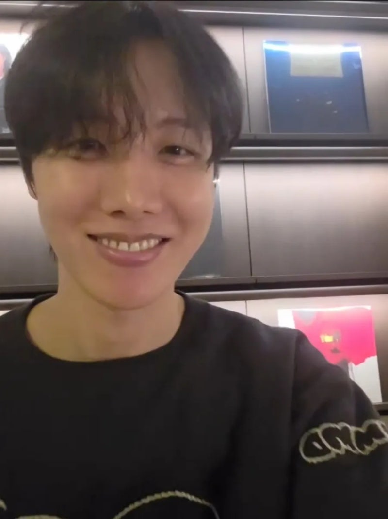BTS 방탄소년단 제이홉 - 260218 생일 축하 기념 틱톡 챌린지 실제 촬영 모습 비하인드 영상 개....