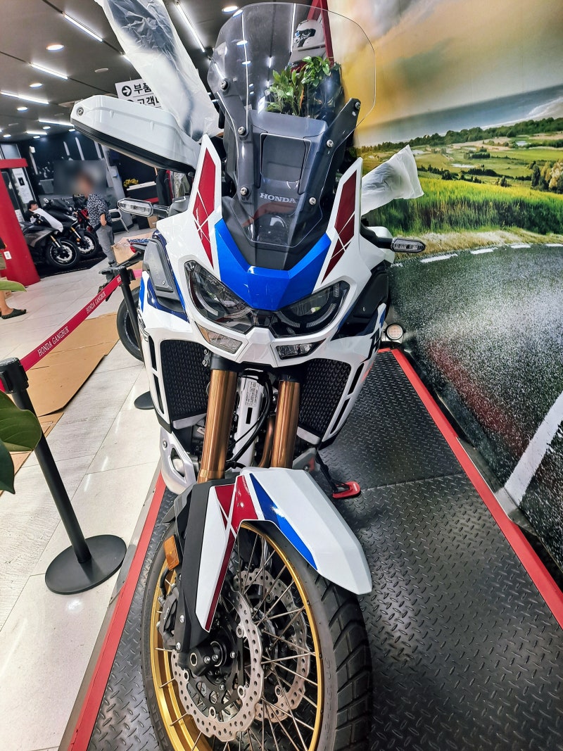 혼다 오토바이 CRF1100L 아프리카트윈, 바이크도 DCT가 대세다