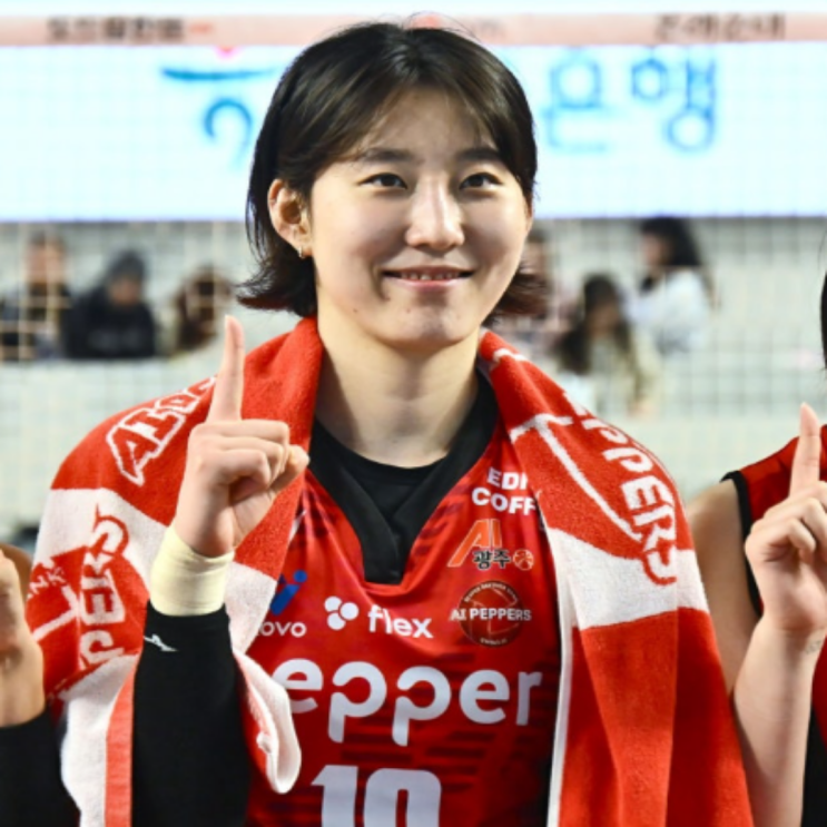 페퍼 연승 성공!! 하지만 제 몫을 못하는 박정아를 계속해서 주전으로 내는 이유는?? 팀 최고액 연봉자가 제일 못하는데도 계속 투입시키는 장소연 감독도 답답!!