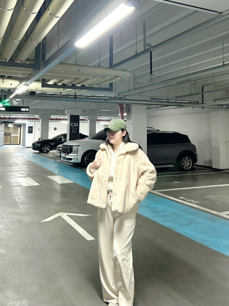 출산후 안다르 마일드무스 크롭후드 여자셋업 외출복 추천