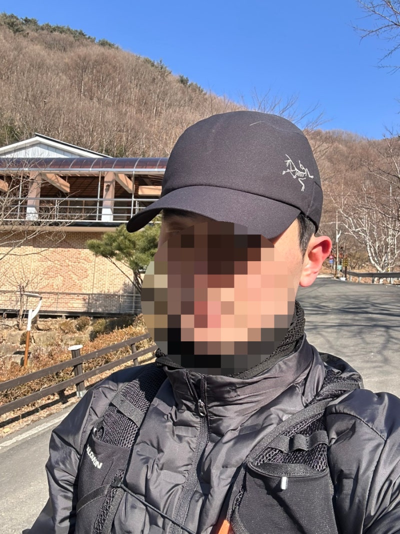 [아크테릭스] 4계절 모두 쓰기 좋을것 같은 등산용 모자 칼버스캡 후기(사이즈, 코디)