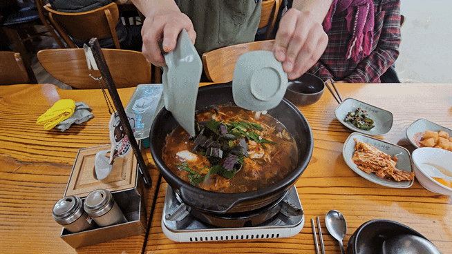  강릉 사천 맛집 홍질목, 바다 보고 몸보신까지? 된장찌개 느낌의 추어탕!