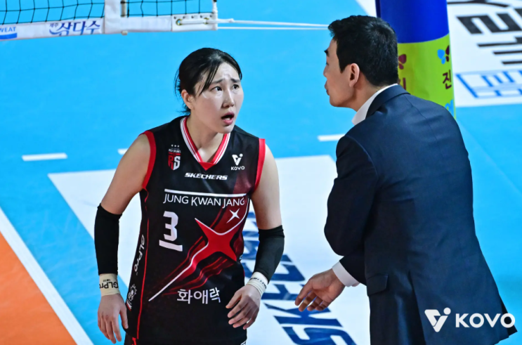  양 무릎 수술이 앗아간 '국대 세터'의 영점, 염혜선의 부진은 에이징 커브인가