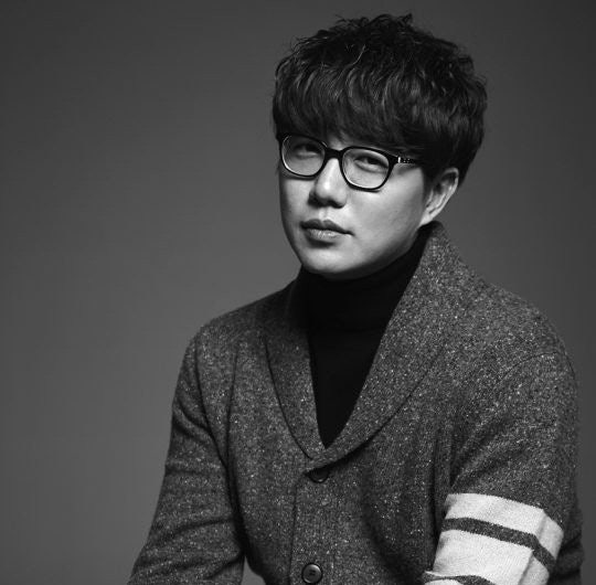 [AI 사주,관상,MBTI 분석] 성시경, 끝없이 펼쳐진 옥토 위에 우뚝 선 '거대한 소나무'의 미식 철....