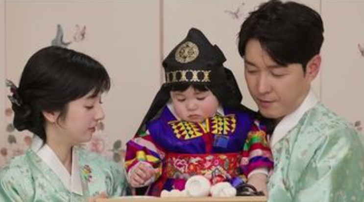   심형탁 아들 하루, 120년 전통 가업 후계자 낙점? '5억 광고' 찍는 영앤리치 베이비의 돌잡이!