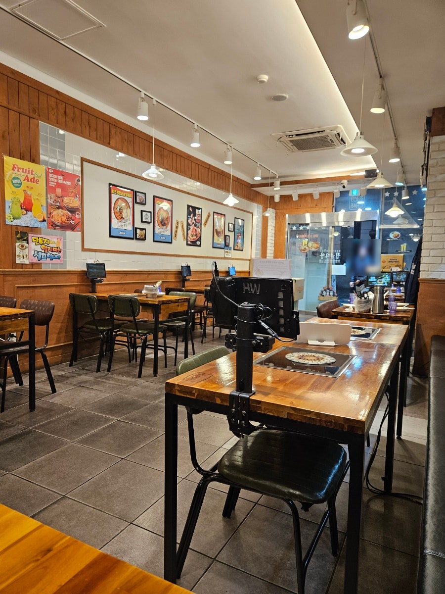 청년다방 산본점 사진 2