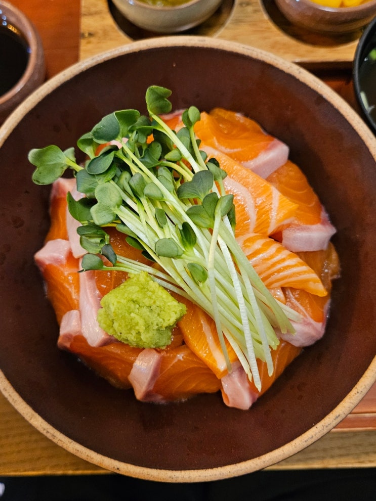  안산 중앙동 맛집 차슈, 생연어덮밥 만고쿠 안산점