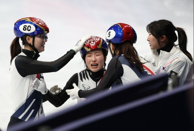 심석희 최민정 교체 후 역전!! 8년 만의 계주 탈환 일군 '황금 배턴'의 기적