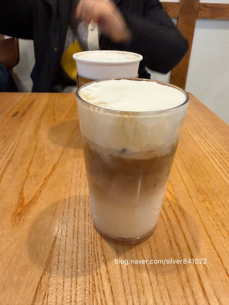 텐퍼센트커피 마곡나루점 사진 1