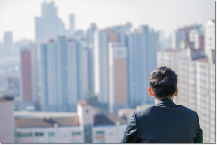  줄어드는 청년일자리, 늘어나는 노인일자리 그리고 낮은 실업률에 관한 이야기