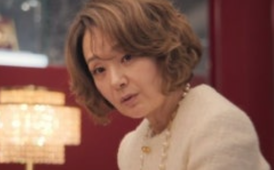   "나이는 숫자일 뿐" 배종옥, 37살 연하와 파격 베드신… 재계 '철의 여인'으로 귀환!