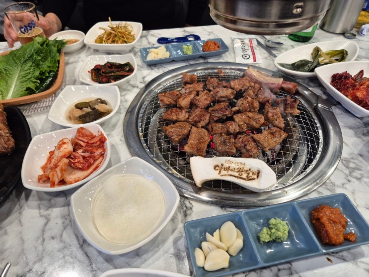  [속초 근본 맛집] 입안에서 살살 녹는 단짠의 정석, '아바이왕갈비' 본점 방문기! 