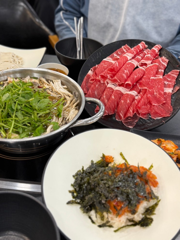 부산 칼국수 맛집 문현동 맛집 문현동 밥집 l 윤우재 문현샤브 칼국수
