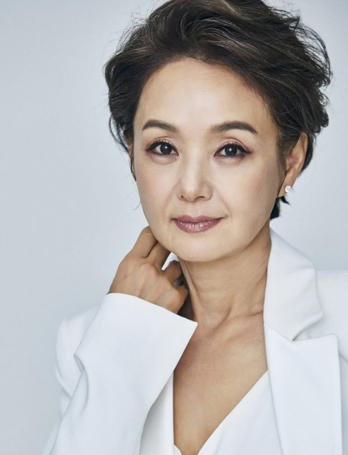 배종옥 61세에 이런 존재감이라니” , 37살 연하와 파격 열연 ‘레이디 두아’ 재계 권력자의 ....