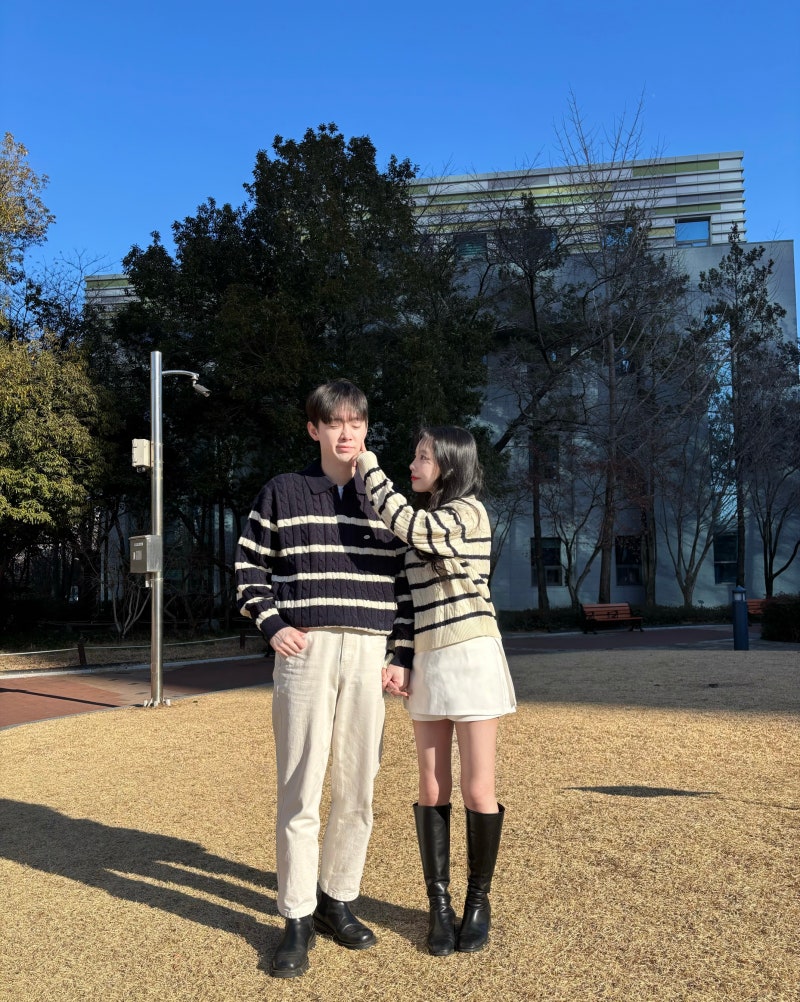 [어반 카라 오픈 단가라 긴팔 니트 커플룩 시밀러룩 남녀공용 (2color)] 우당탕탕 쇼핑몰 도전....