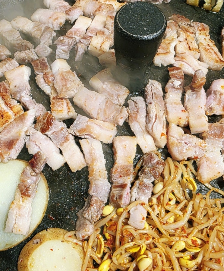 [김해진영]재방문 의사 100% 육즙 팡팡 솥뚜껑삼겹살 맛집 '진영고기집 일행'