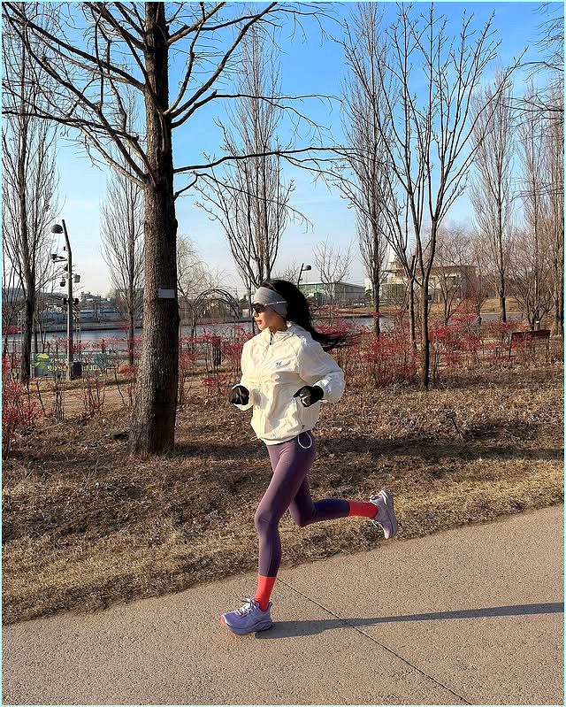  "러닝머신 위에서 화보 찍나?" DJ 박시현, 운동복으로 완성한 마네킹 몸매의 정석