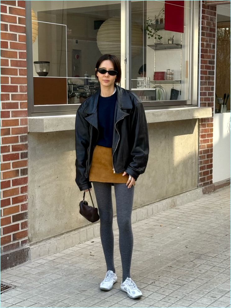  "결국 결혼 골인하더니..." 김나영, 40대에도 미니스커트 박제시킨 넘사벽 몸매 근황