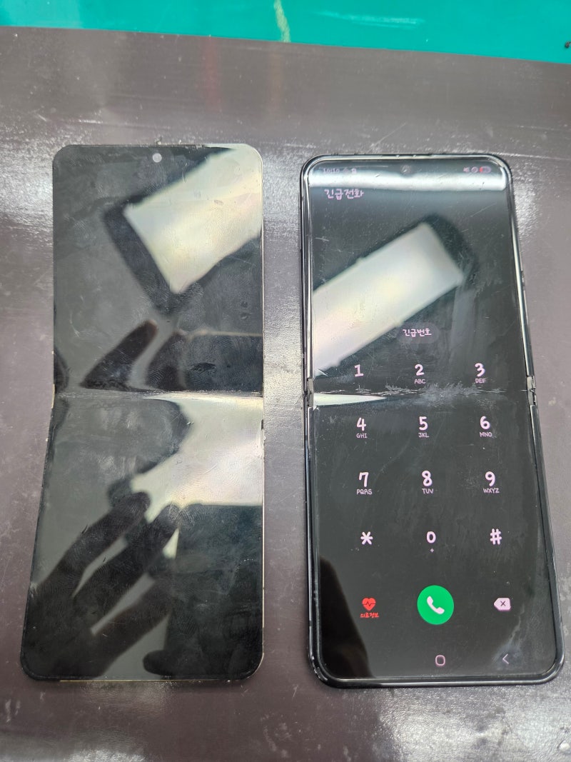 갤럭시 Z 플립4 중고 액정 교체 수리