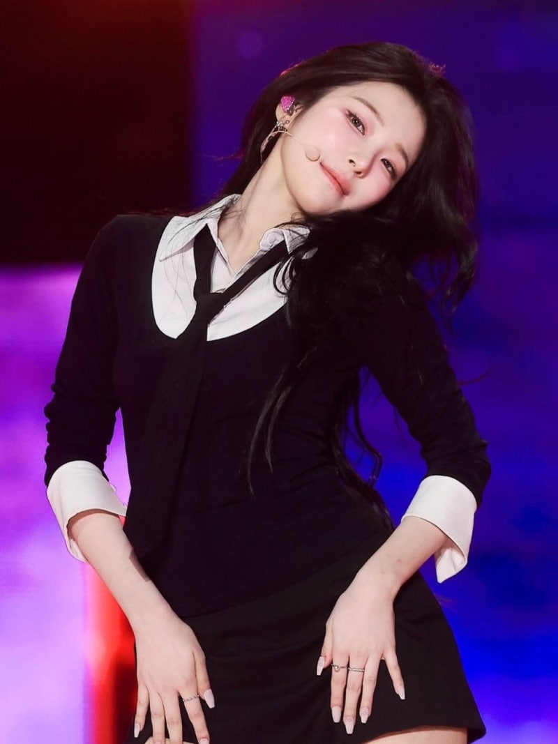 눈웃음 뒤에 숨겨진 166cm의 내공. 똑순이 백지헌이 보여주는 맑은 에너지 (프로필/인스타)