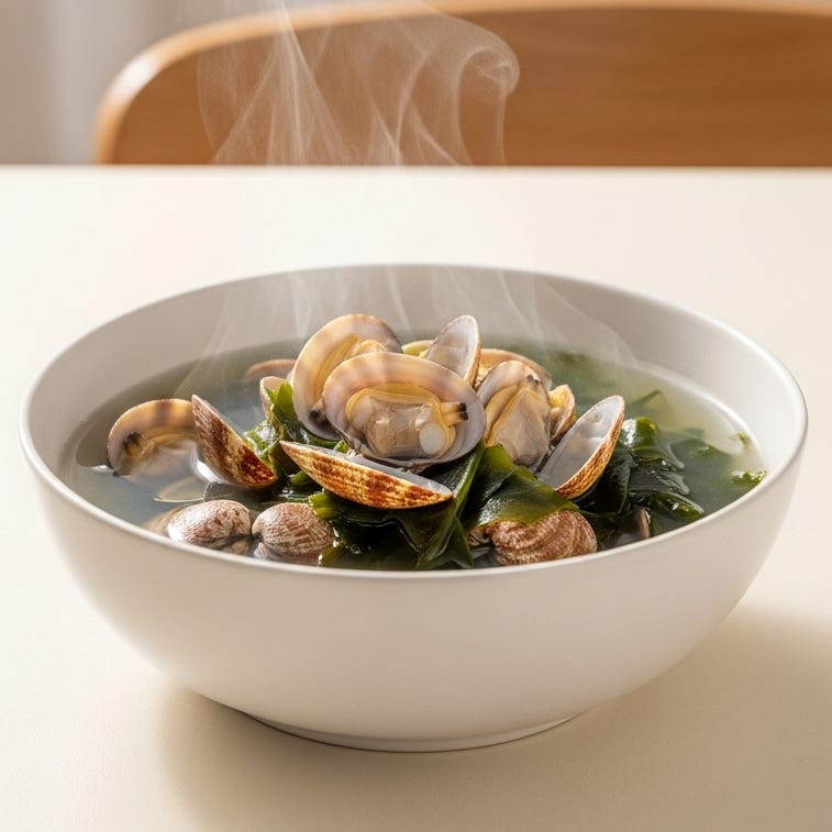 바지락 미역국, 오래 끓여야 맛 깊어질까? 의외의 포인트