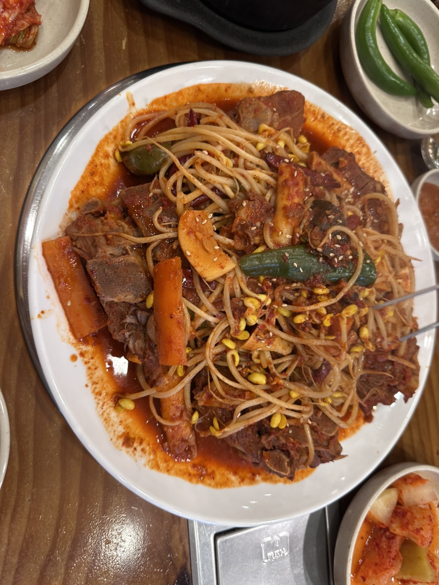 명품청기와감자탕 안양박달점 사진 3