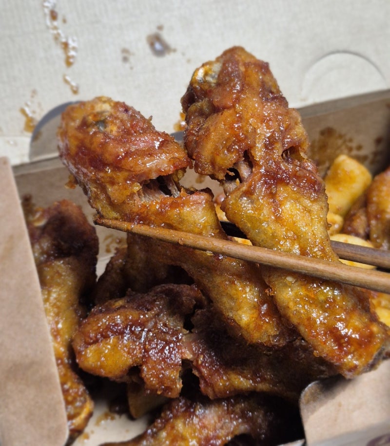 매운 치킨 순위 교촌치킨 치킨신드롬 비교 핫 쏘핫 스페셜 맵기 메뉴추천