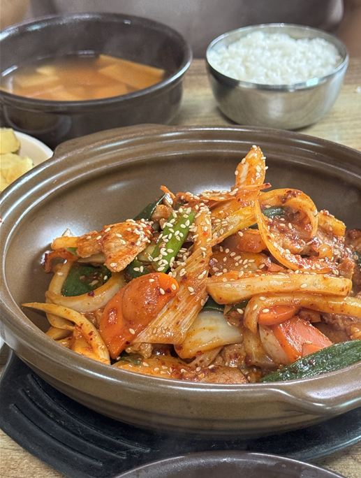 강변식당 사진 2