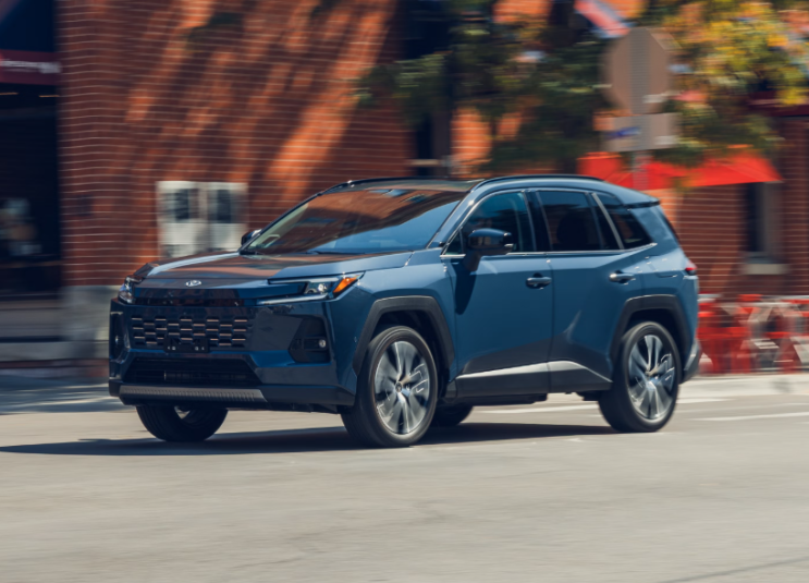  쏘렌토 긴장 좀 되겠는데? 토요타 RAV4 PHEV 출시 소식에 아빠들 줄 섰다.