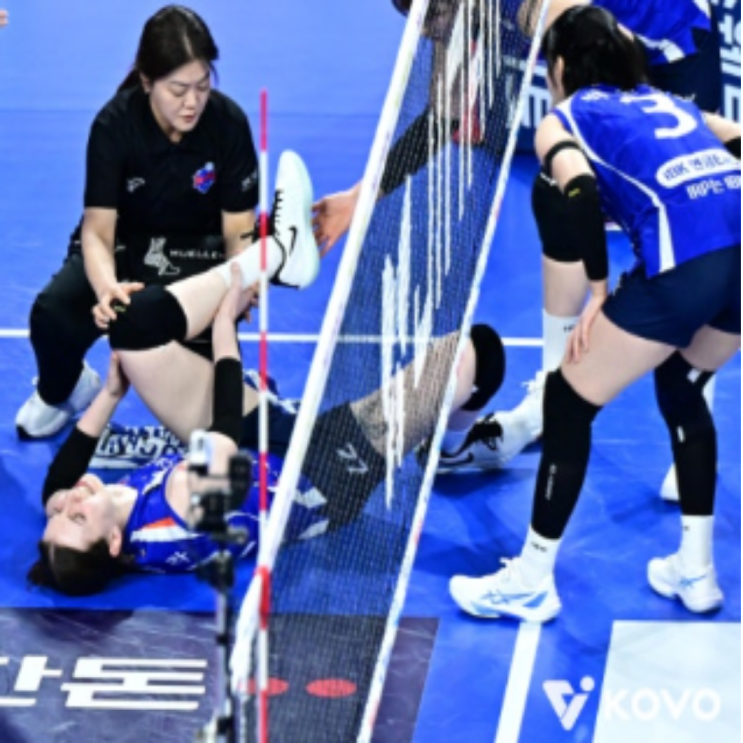 임명옥에 이어 킨켈라도 부상으로 전력이탈 IBK기업은행!! 고의정이 제 몫을 해줘야 하는 상황!! 왼쪽 발목 인대 파열 킨켈라 선수의 쾌휴를 바랍니다!!