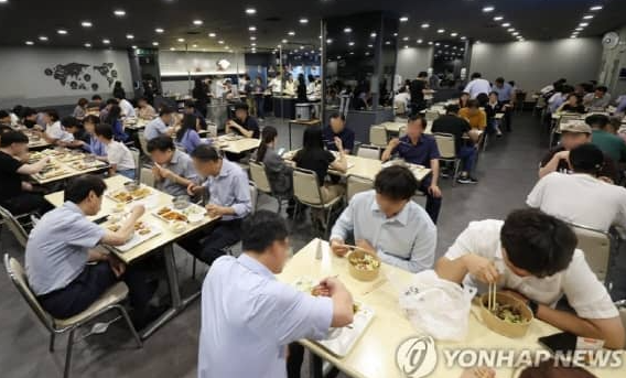  ️ 퇴근 후 지갑은 어디로? 데이터가 말해주는 직장인 저녁 풍경