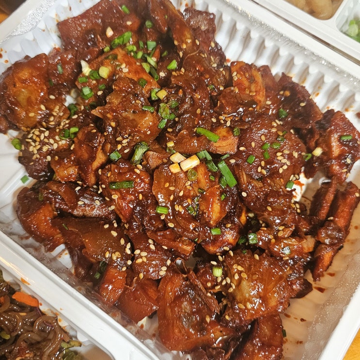  해운대 족발 맛집 해운족발 포장후기, 반반족발에 쟁반국수까지 완벽한 불금