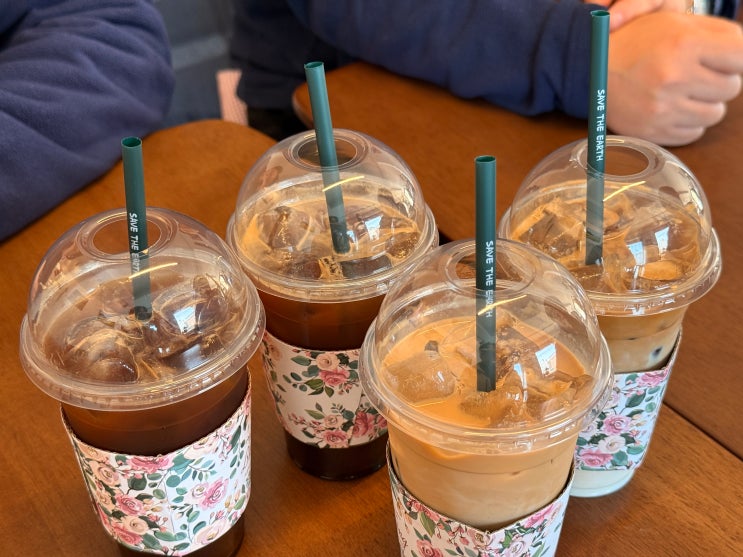  [춘천 카페] 햇살 가득한 갤러리에서 즐기는 정성 한 잔, 발달장애인 바리스타의 온기가 담긴 '랍다(RABDA)' ️