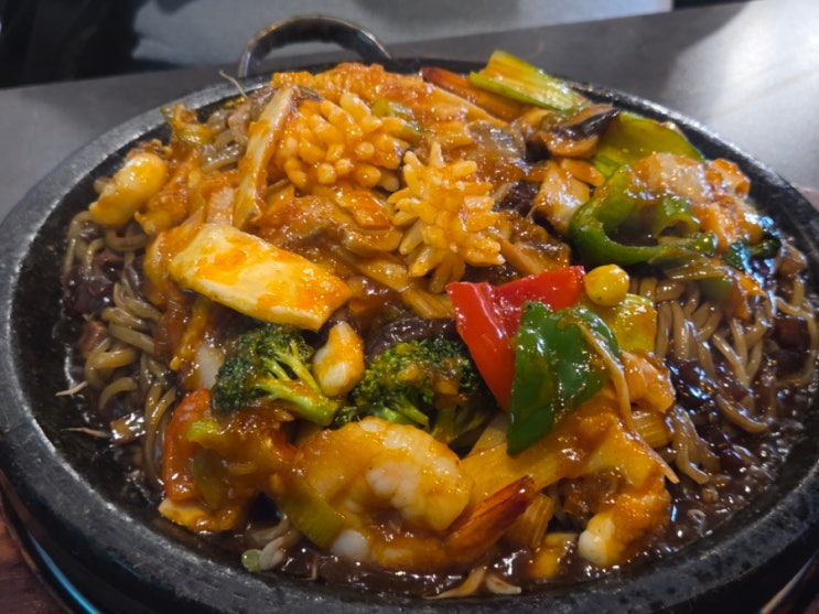  남양주 돌짜장 맛집 남양중식 태룡각 실내 애견동반식당
