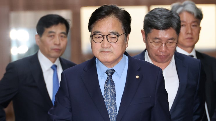  전례 없는 결정! 우원식 의장, 정보위 비공개 회의록 압수수색 허용 — 가덕도 피습 사건의 숨겨진 진실 나올까